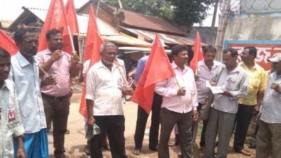 কাটমানি ফেরতের দাবিতে বামেরা ডেপুটেশন দিলো বীরভূমে