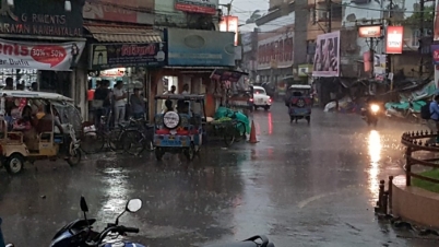 চৈত্রের বৃষ্টিতে ভিজল মালদা শহর বাঁশি