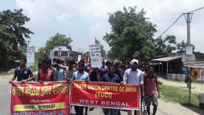 একসপ্তাহ ধরে ন্যায্য মজুরির জন্য শ্রমীকদের আন্দোলন চলছে