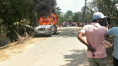 রাজ্য সড়কে গাড়ির ধাক্কায় মৃত ১ আহত ৩