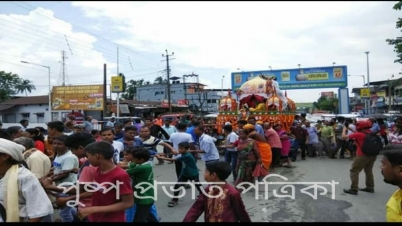 মালে বিপুল উদ্দিপনার সাথে রথযাত্র পালিত শুরু সাপ্তাহিক রথ