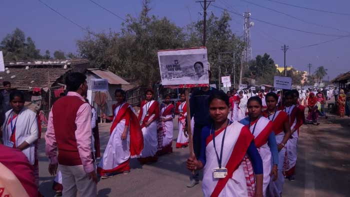 সেফ ড্রাইভ সেভ লাইফ``  অনুষ্ঠানে ভাদো বিএসবি উচ্চতর মাধ্যমিক বিদ্যালয়ের ছাত্র ছাত্রী