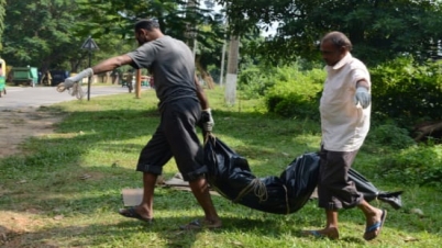 জলের ট্যাঙ্কের পাশের জঙ্গল থেকে উদ্ধার পচাগালা এক ব্যক্তির মৃতদেহ