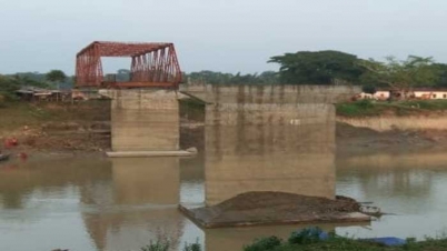 উত্তর নারাইনপুর ফেরী ঘাট সেতুর কাজ বন্ধ