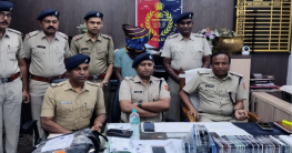 একই দিনে দুই অভিযান, সামসেরগঞ্জ–এ বিপুল চোরাই মোবাইল ও জাল নোট উদ্ধার