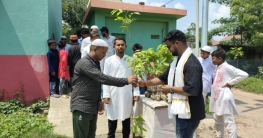 জুম্মার নামাজ শেষে গাছ বিতরণ সাগরদীঘিতে