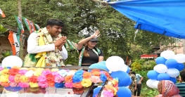 পুরসুরায় ভোট প্রচারে তারকাঝলক