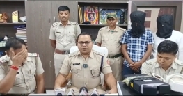 লালগোলায় ভুয়ো আধার কার্ড তৈরির চক্র ভাঙল পুলিশ,উদ্ধার অত্যাধুনিক যন্ত্রপাতি,গ্রেফতার দুই অভিযুক্ত