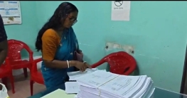 অন্নপূর্ণা যোজনার ফর্ম নিয়ে প্রশ্নের ঝড়, আবেদনপত্র সংগ্রহে আগ্রহ কম গ্রামবাসীদের অন্নপূর্ণা যোজনার ফর্ম নিয়ে প্রশ্নের ঝড়, আবেদনপত্র সংগ্রহে আগ্রহ কম গ্রামবাসীদের