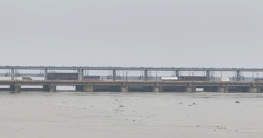 ফরাক্কার ১০৯ গেট খোলা, বিপদসীমার ১.৫ মিটার ওপরে গঙ্গা: ভাঙন-আতঙ্কে গঙ্গাপাড়